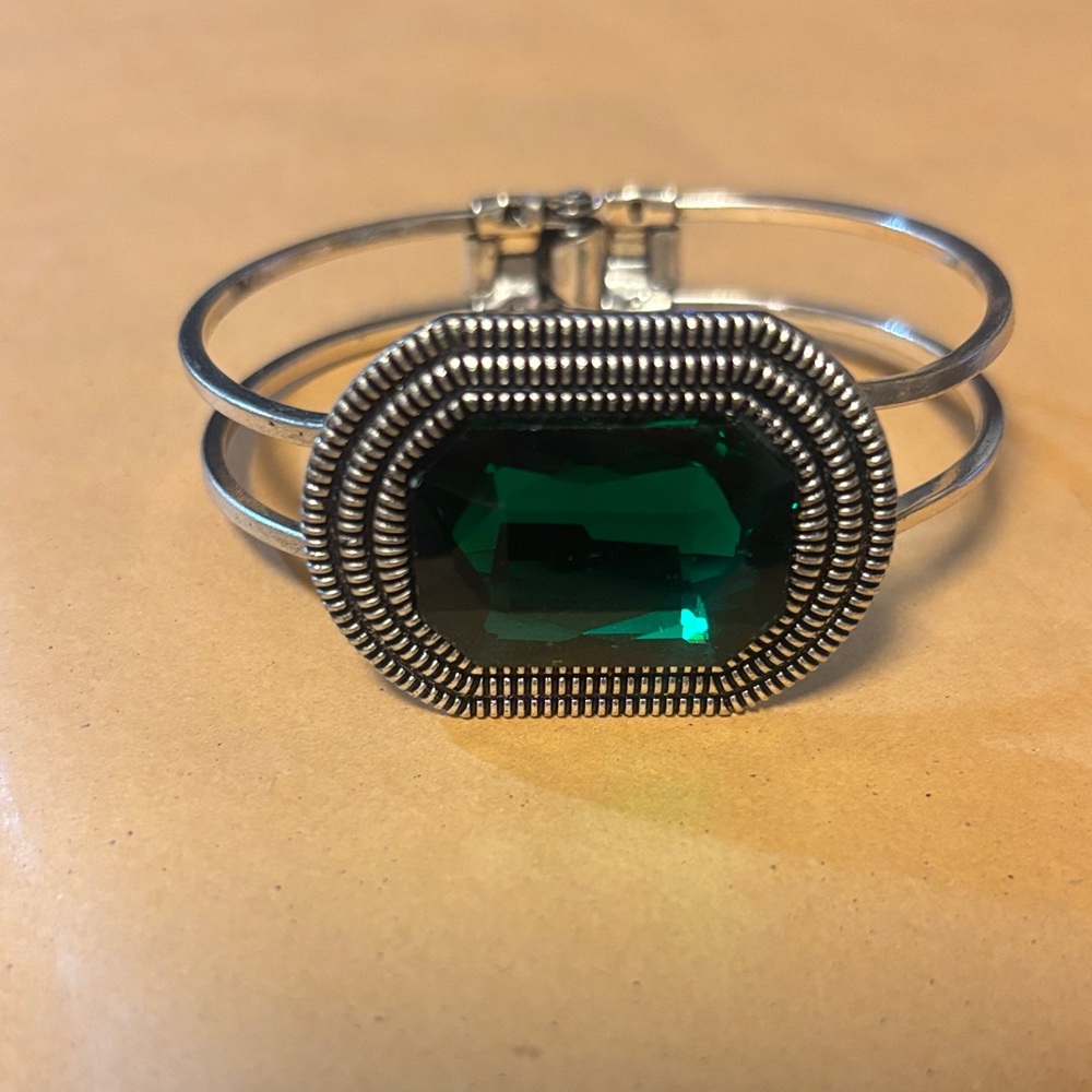 Paparazzi Silver Bracelet with Emerald Green Accent